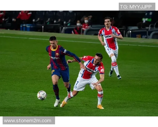 西甲激战：拜仁三球击溃马竞点球大战瞬间点燃全场激情