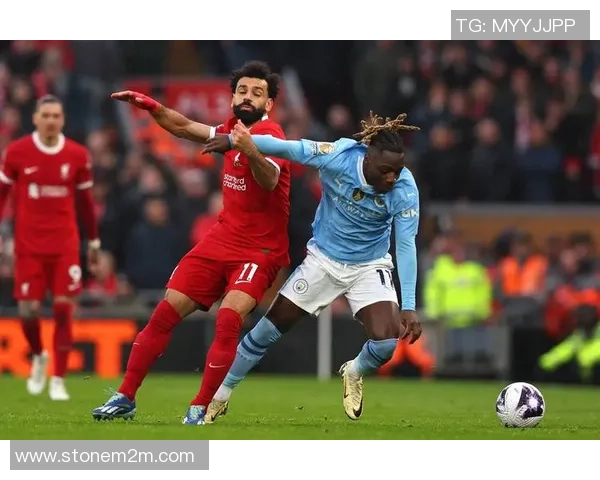 英超激战国米与利物浦战成平局绝杀瞬间点燃全场气氛与转会传闻交织